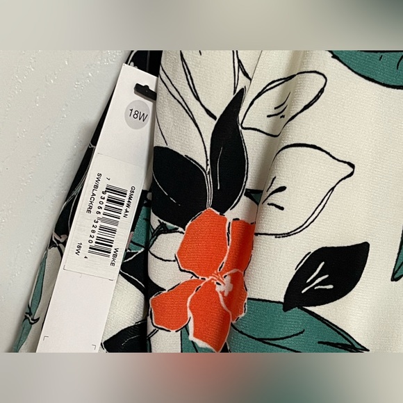 Floral Midi Dress in Black and White - Picture 8 of 15